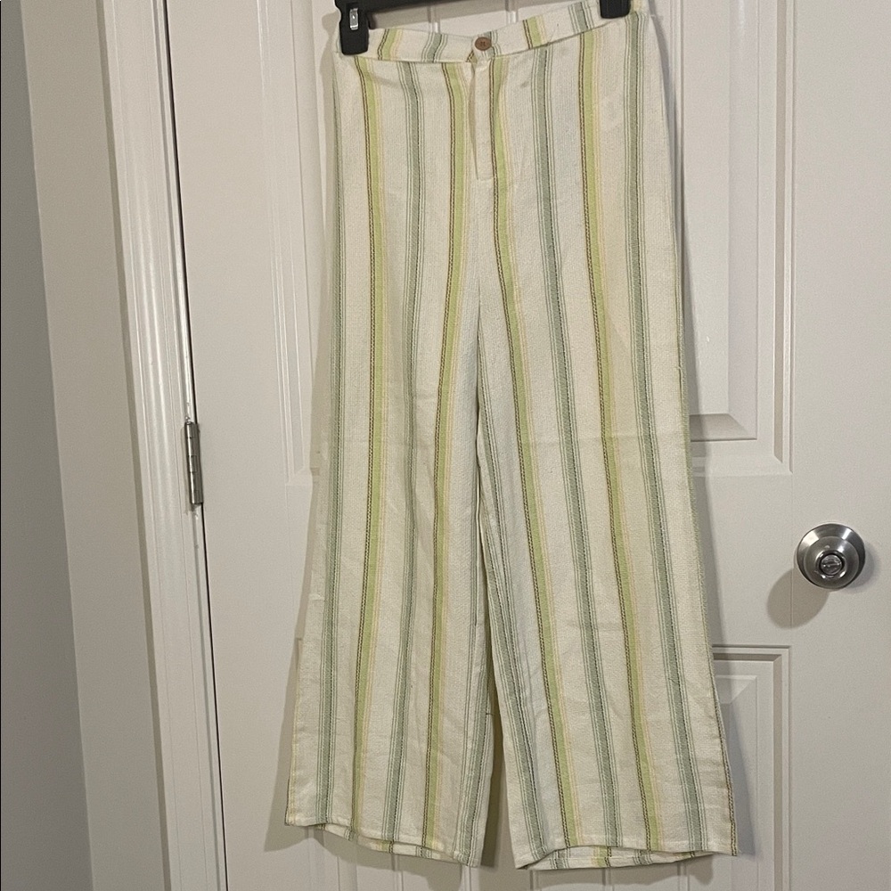 Tahari Cream Pants with Green Stripe nwot